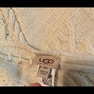 UGG Ivory 68 inch scarf, new with tags